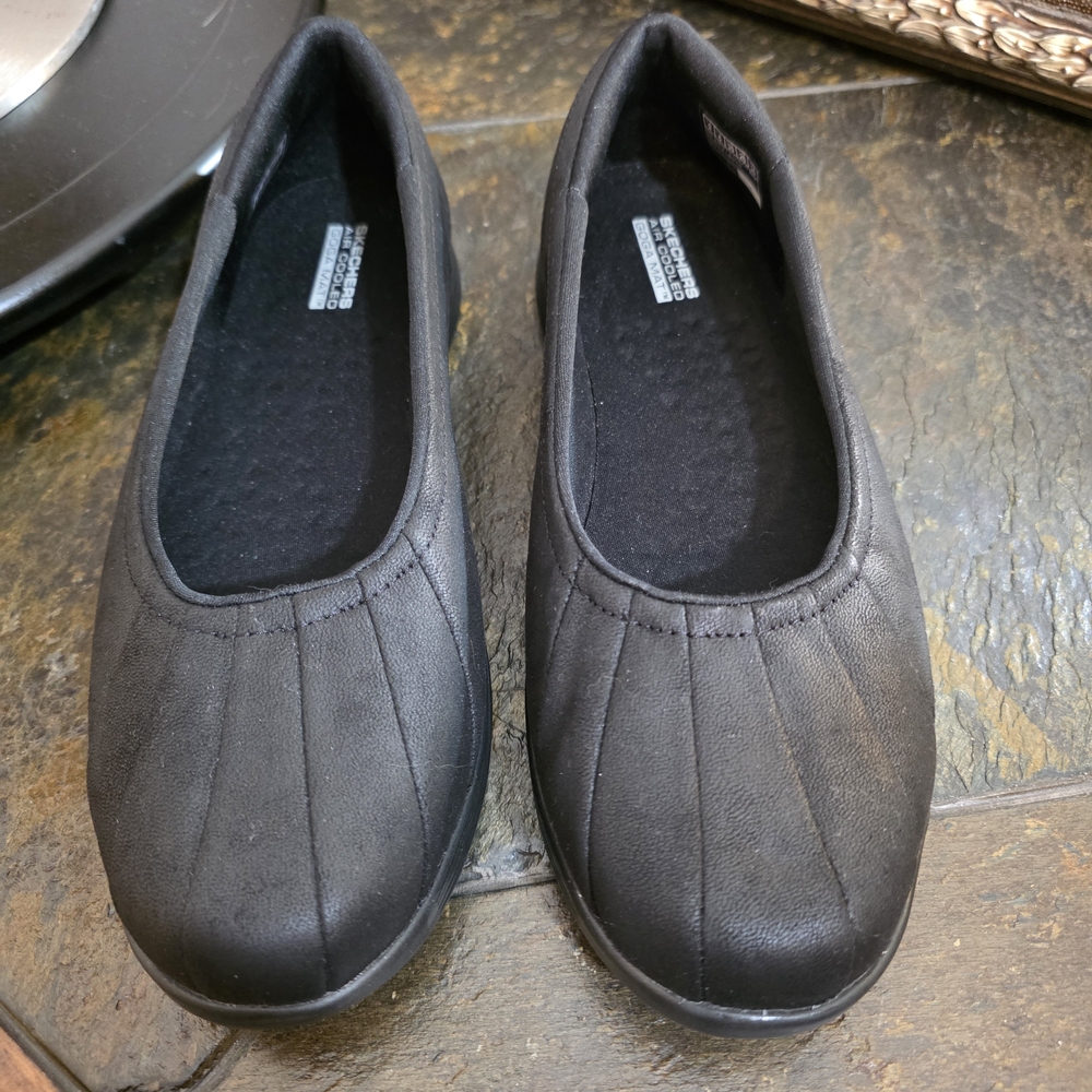 NWOB. Skechers On-the-GO Dreamy-Upscale Slip-On Shoes. Sz 9 - Picture 6 of 8